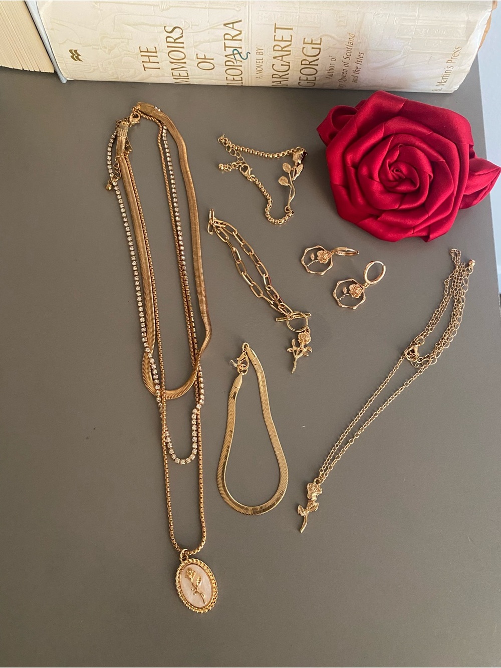 “Diamonds 💎 & Roses 🌹 Jewelry Set/NWOT